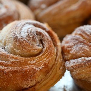 Cinnamon Cruffin